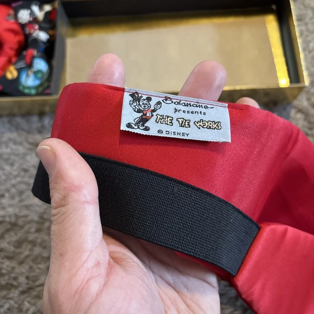Vintage Disney‎ MickeyMouse Red Tuxedo cummerbund belt And Bow Tie